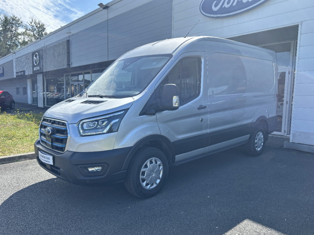 Ford Transit 2T Fg PE 350 L2H2 135 kW Batterie 75/68 kWh Ambiente